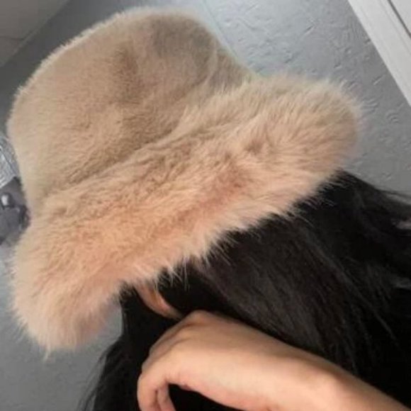 Faux Fur Bucket Winter Hat tan